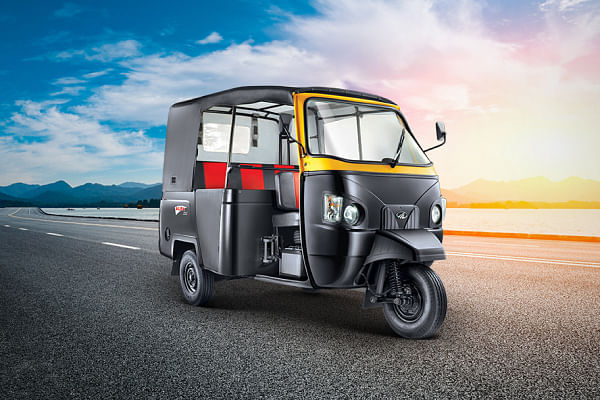 महिंद्रा अल्फा डीएक्स महिंद्रा अल्फा डीएक्स