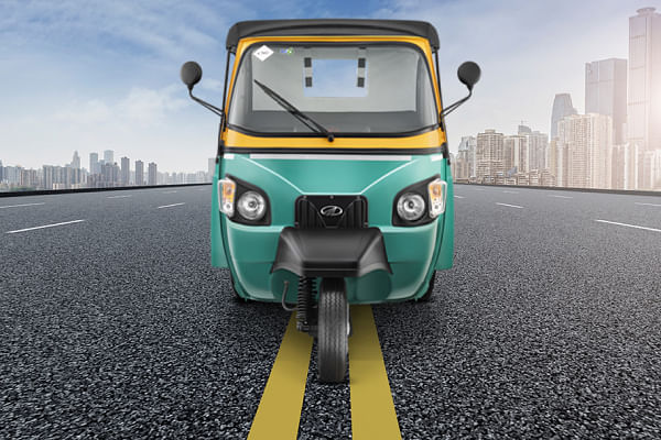 Mahindra Alfa Passenger DX