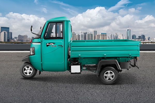 महिंद्रा अल्फा प्लस सीएनजी महिंद्रा अल्फा प्लस सीएनजी