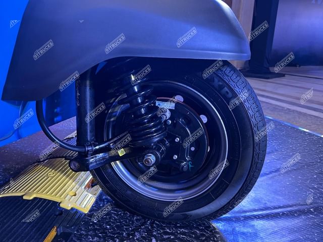 TVS King Kargo HD EV