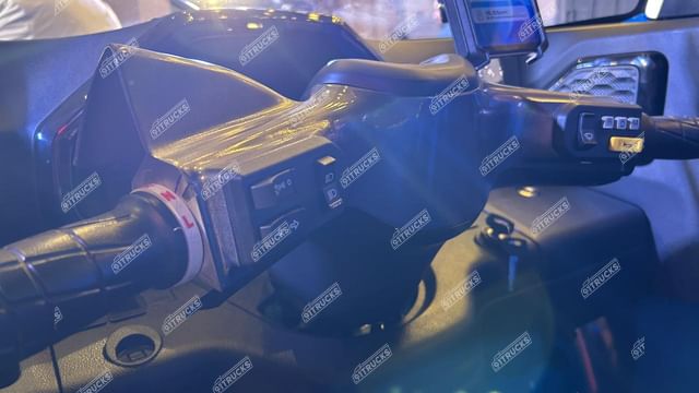 TVS King Kargo HD EV