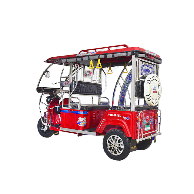 स्पीगो Morni DLX