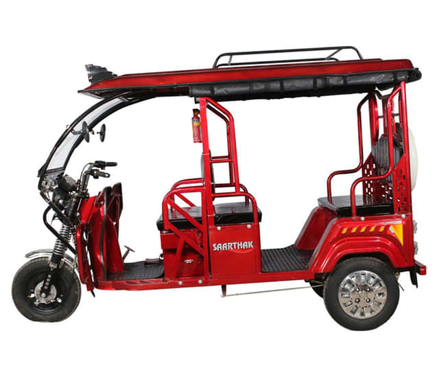 Saarthak Passenger E Rickshaw