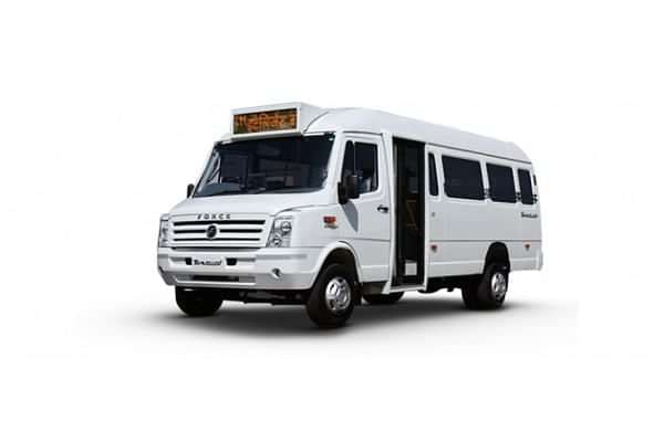 फोर्स ट्रैवेलर स्मार्ट सिटी बस