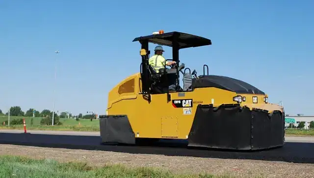 CAT CW16 11-Wheel