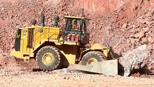 CAT 824K