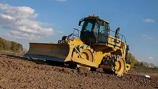 सीएटी 825K