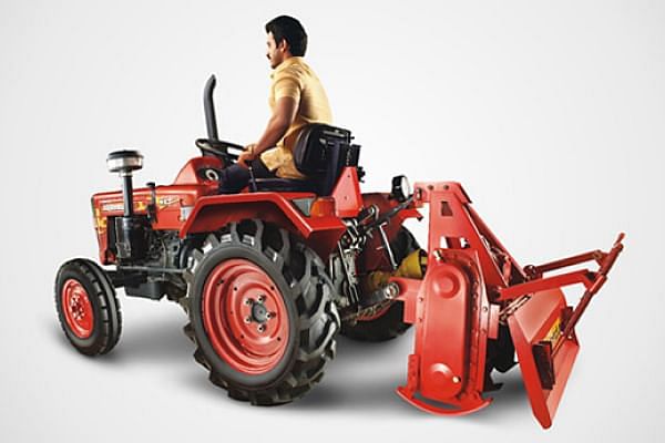 Mahindra Yuvraj 215 NXT