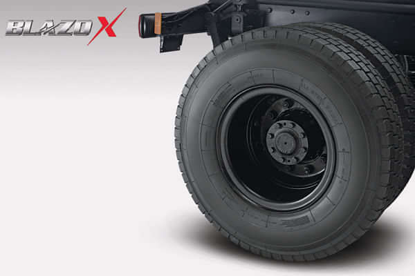 Mahindra Blazo X 40