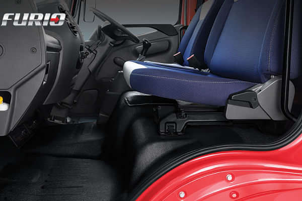 Mahindra FURIO 12