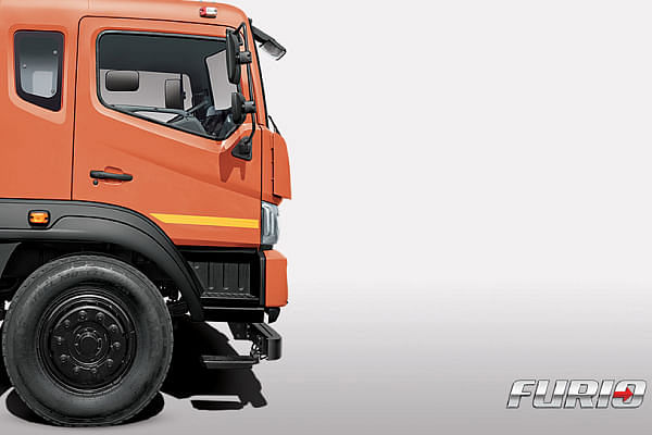 Mahindra FURIO 16