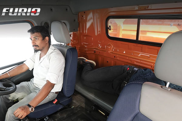 महिंद्रा फ्यूरियो 16 महिंद्रा फ्यूरियो 16