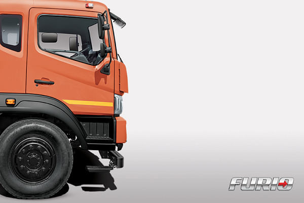 महिंद्रा फ्यूरियो 17