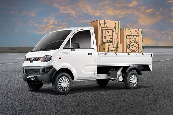 महिंद्रा जीतो महिंद्रा जीतो