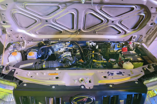 महिंद्रा बोलेरो मैक्सी पिकअप एच डी  महिंद्रा बोलेरो मैक्सी पिकअप एच डी