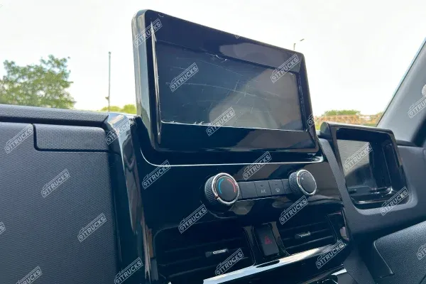 महिंद्रा  वीरो महिंद्रा  वीरो