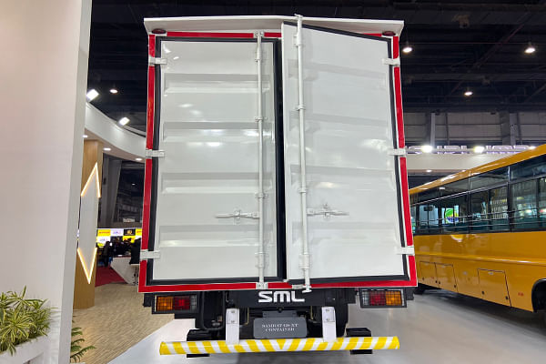 एसएमएल इसुजु स्मारट जीएस एक्सटी