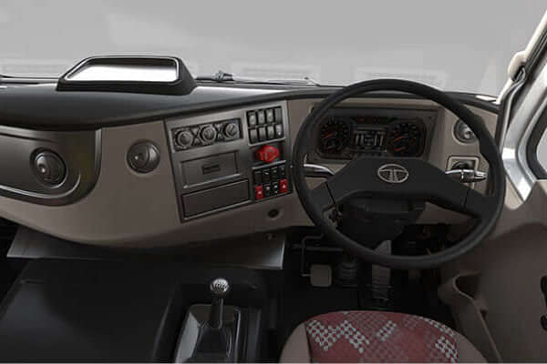 Tata Signa 4225.TK