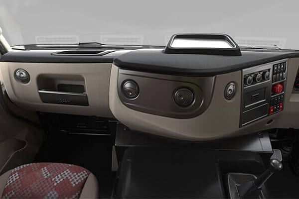 Tata LPT 4825 Tata LPT 4825