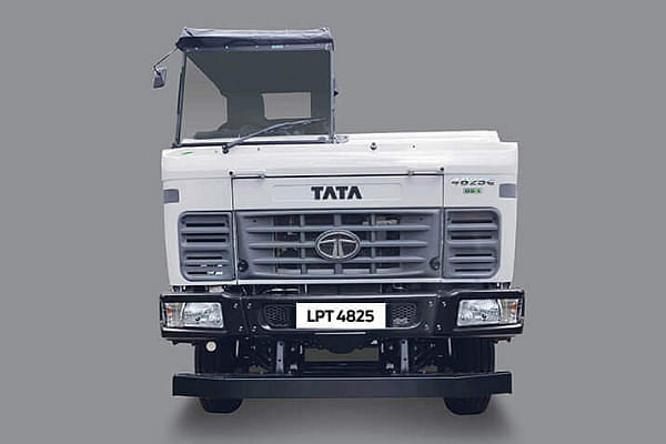 Tata Signa 4825.T