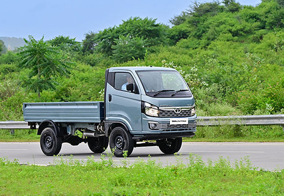 टाटा इंट्रा वी50 टाटा इंट्रा वी50