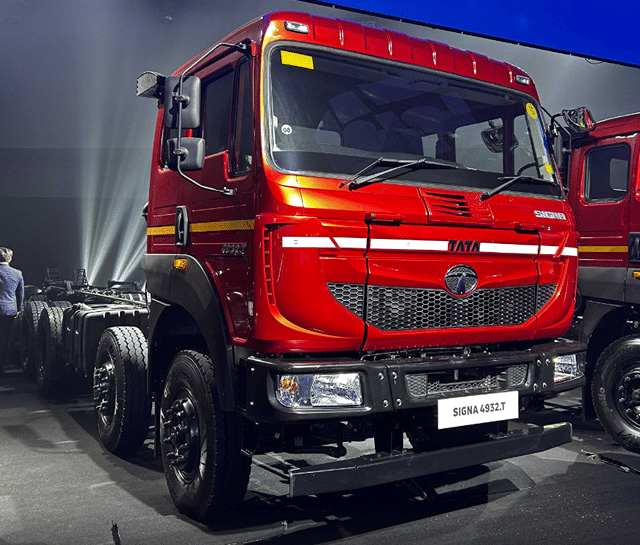 Tata Signa 4932.T Truck Price In India - Mileage, Payload & Reviews 2026