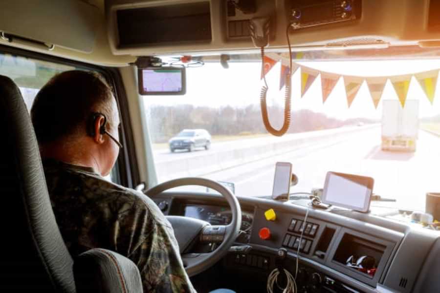 Check Out Top 4 Types Of Truck Driving Jobs In India