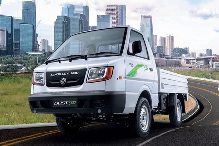 Maruti Suzuki Super Carry CNG vs Ashok Leyland Dost CNG 