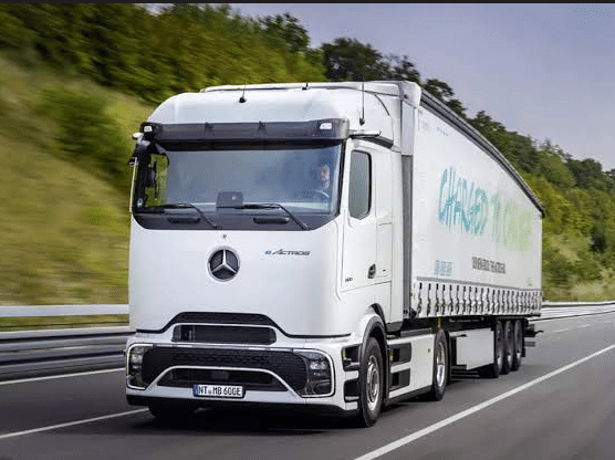Daimler Truck Unveils the Future of Electric Vehicles with the eActros 600