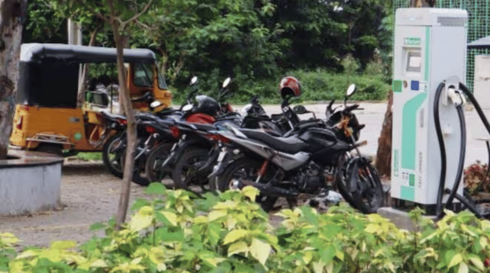 India Develops First-Ever Indigenous Charging Standard for Electric Two and Three-Wheelers