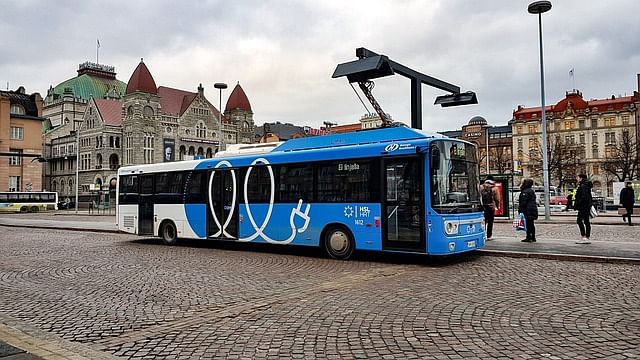 Electric bus