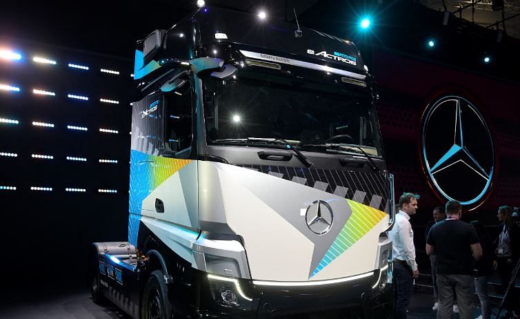 Daimler Truck sells 526,053 CVs worldwide in 2023, 