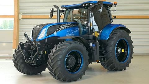 New Holland Basildon plant in the UK produces 2 millionth Tractor