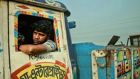 Truck driving in India: The Rise of a Unique Profession, Based on the Story of Rajesh Rawani