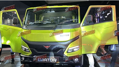 Montra Launches Eviator 350x Electric Pickup at Bharat Mobility Expo 2025